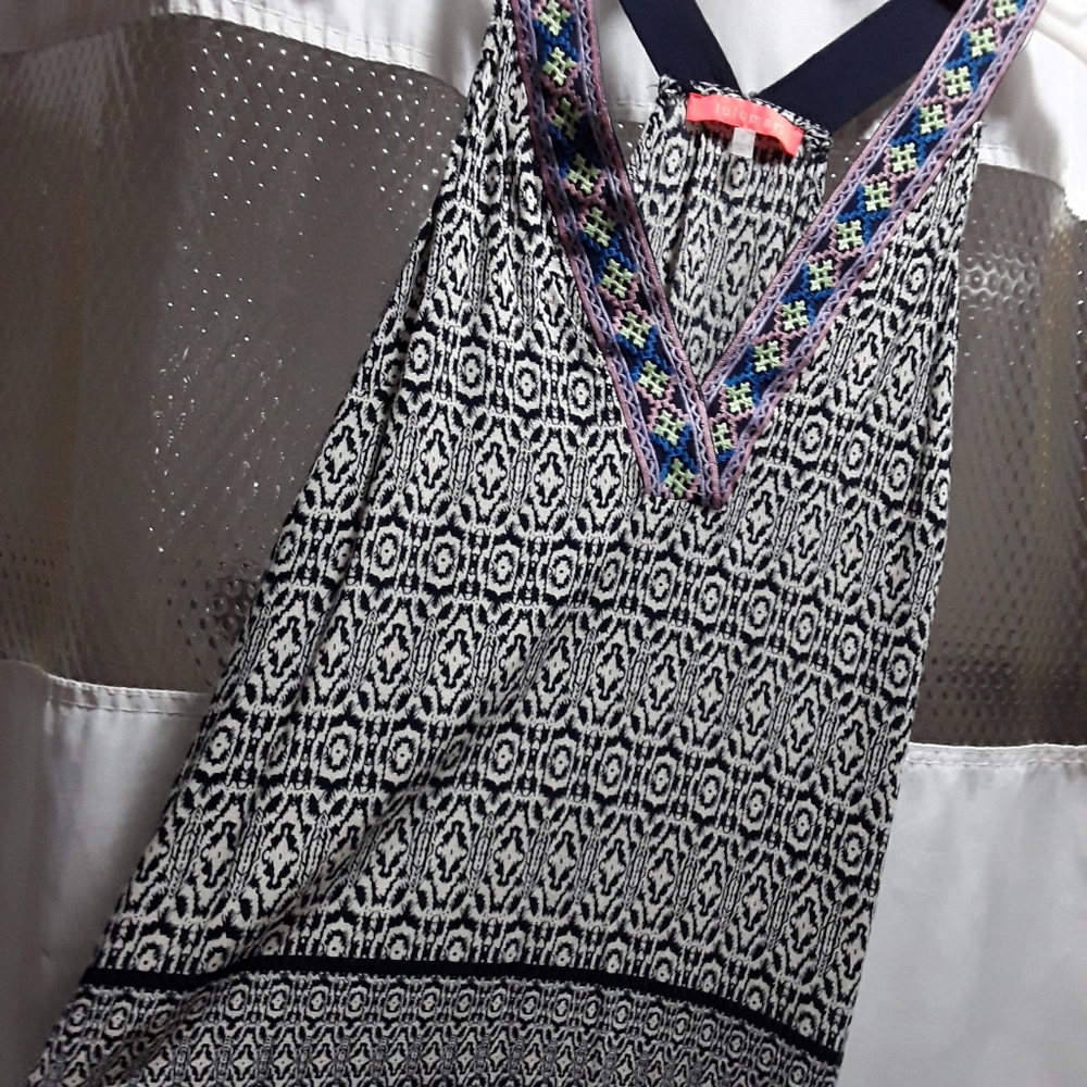 Blue lilac boho embroidered tank Anthro lulumari
